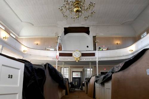 meetinghouse_interior3.jpg